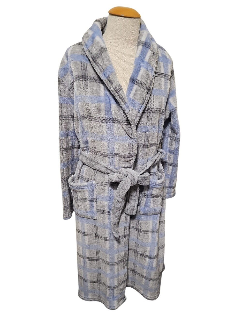 Nicole Miller Plaid Plush Robe